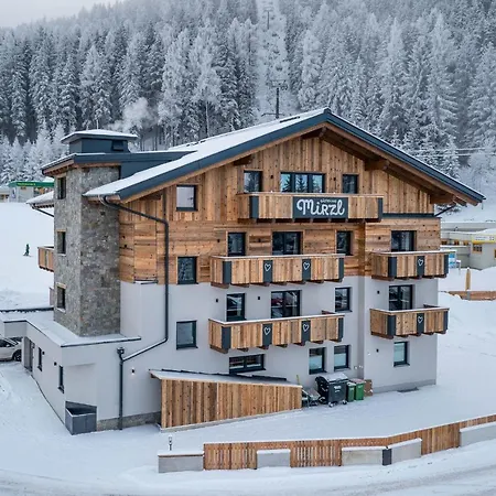 Gaestehaus Mirzl Bed and breakfast 4*