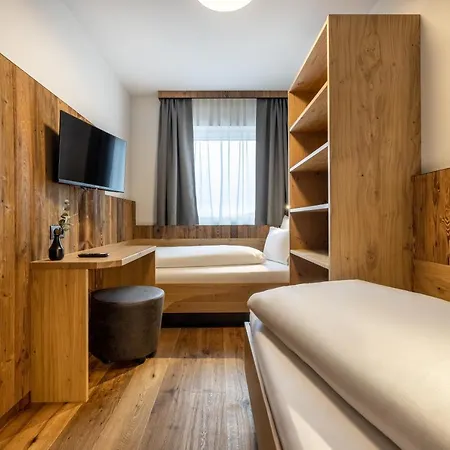 Gaestehaus Mirzl Bed & Breakfast