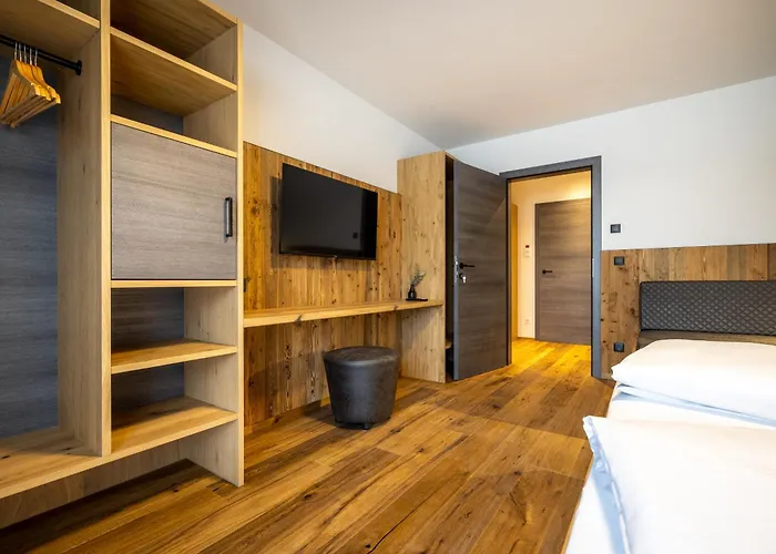 Bed & Breakfast Gaestehaus Mirzl 4*