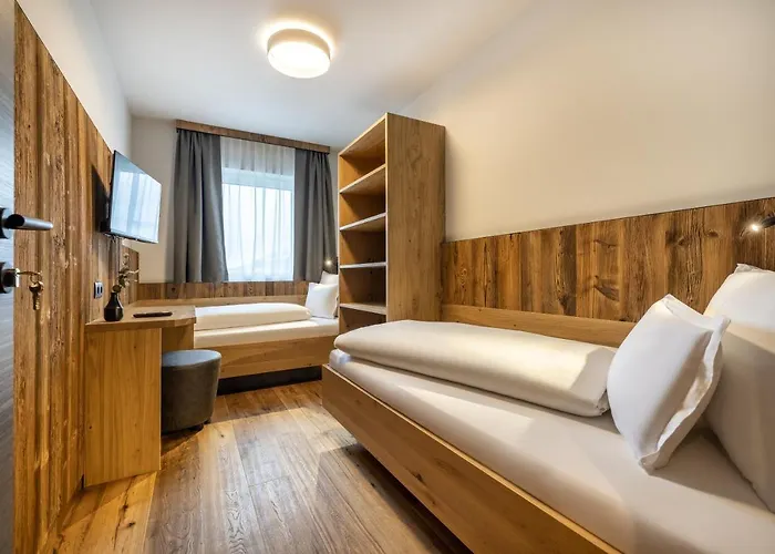 فندق مبيت وإفطار Gaestehaus Mirzl 3*