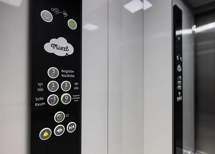 Gaestehaus Mirzl فندق مبيت وإفطار