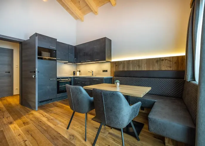 Gaestehaus Mirzl Bed & Breakfast 3*